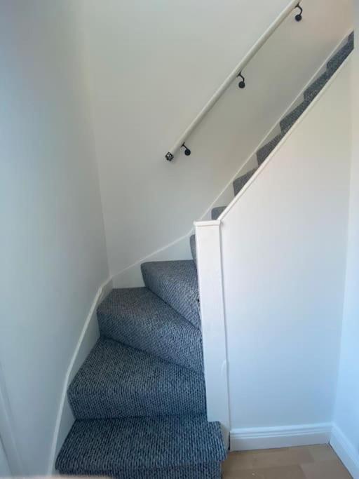 Modern Two Bed House Close To City Centre 贝尔法斯特 外观 照片