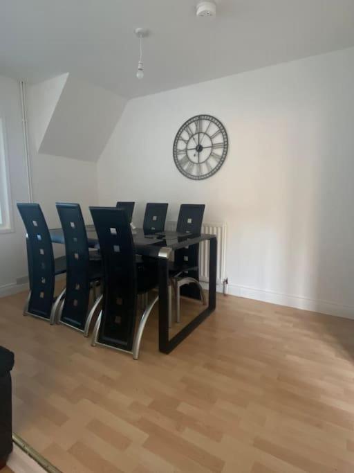 Modern Two Bed House Close To City Centre 贝尔法斯特 外观 照片
